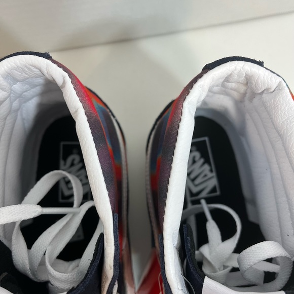 Van’s SK8 HI ‘Dark Aura’ - Picture 10 of 11